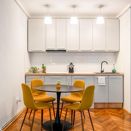 Cosy Center Apartment Brasov Ngoại thất bức ảnh